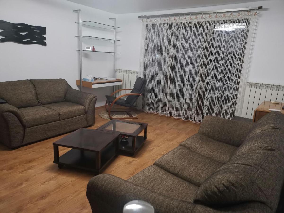 Arka Apartment Craiova Dış mekan fotoğraf